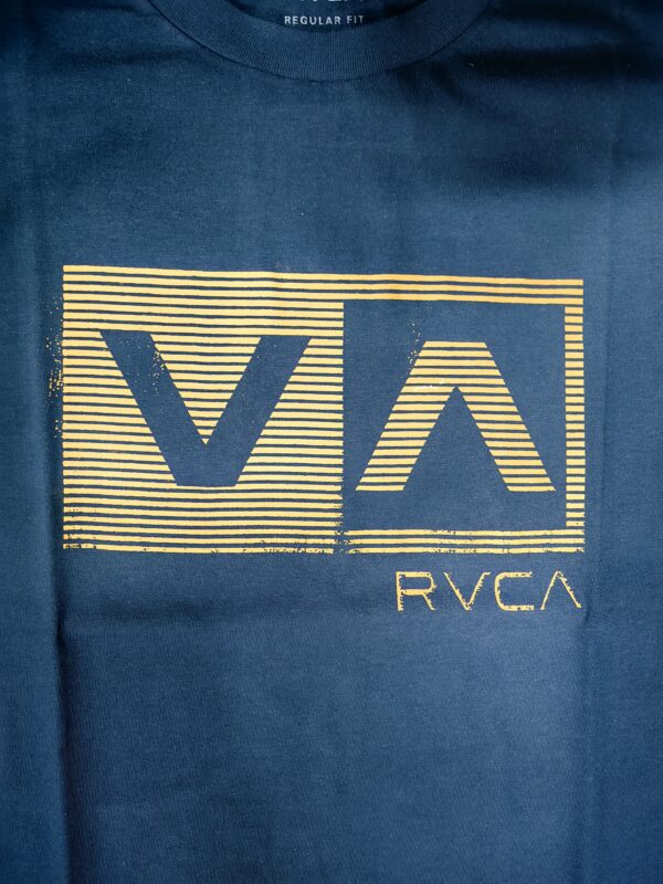 RVCA/TSHIRT NAVY BLAZER 10524 BALANCE BOX - Image 3