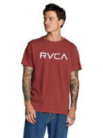 RVCA/TSHIRT DUSTY RED WHITE LOGO 10324 BIG RVCA RED STITCH